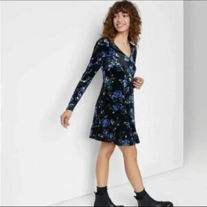 Wild Fable Dress Small Women Velvet Ruffle Hem V Neck Long Sleeve Black Floral S